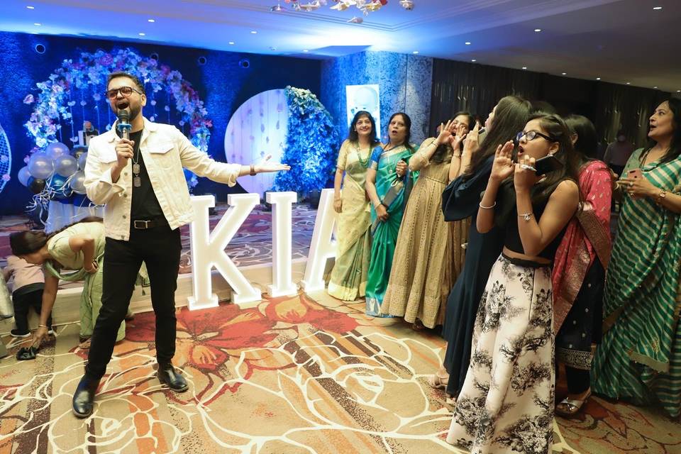 Wedding Anchors in India