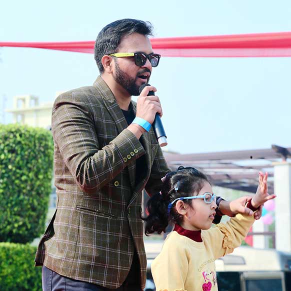 Emcee in Delhi
