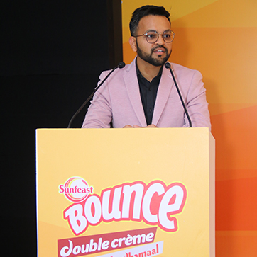 Corporate Event Anchor in Noida
